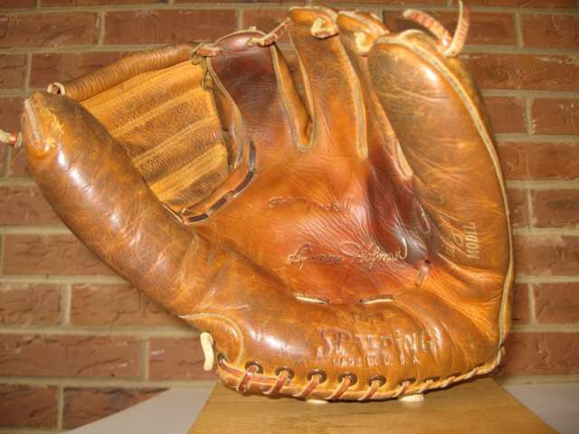 Bobby Hofman Spalding 4077 Front